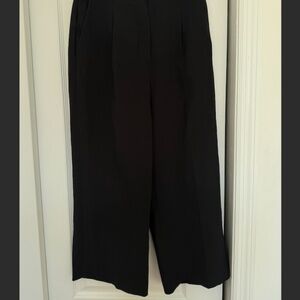 Aritzia Wilfred Cropped Black Pant